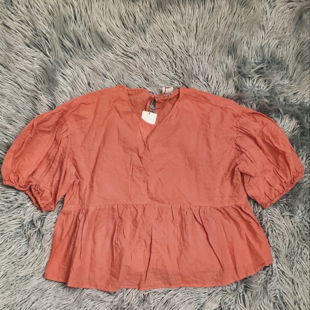 NWT Women's Peplum Top